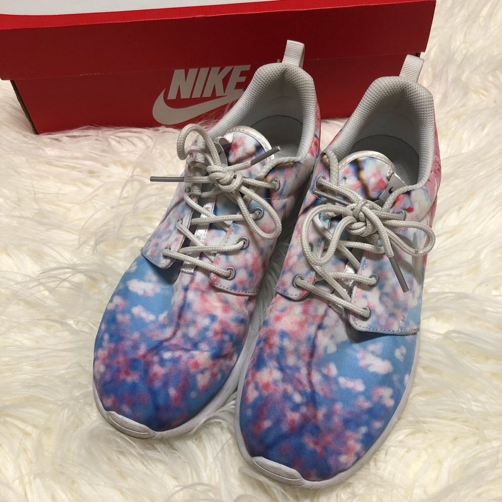 Nike cherry blossom Roshe